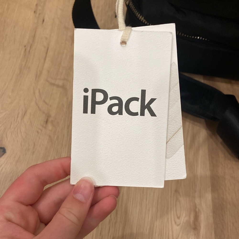 NWT - iPack Black Puffy Tote Bag - Picture 9 of 16